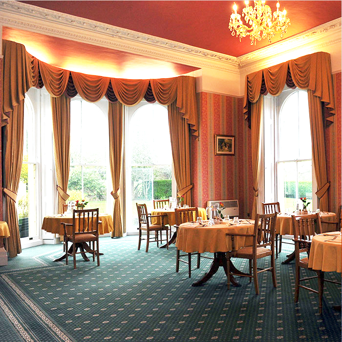 Bricklehampton Hall - Dining